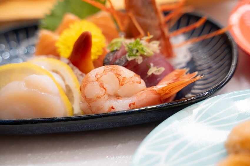 台北美食|光り鮨 光迴轉壽司~台北松山區全新開幕迴轉壽司,挑戰全台握壽司最低價,喜歡吃日本壽司刺身的