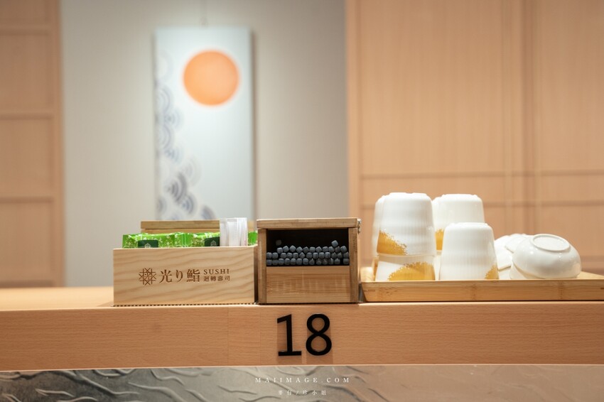 台北美食|光り鮨 光迴轉壽司~台北松山區全新開幕迴轉壽司,挑戰全台握壽司最低價,喜歡吃日本壽司刺身的
