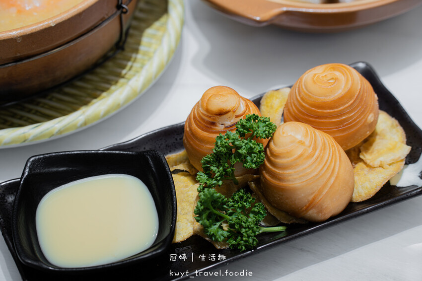 嘉義砂鍋粥_六上米砂鍋粥私房菜點心，巨好吃鱻爆紅蟳粥，每天限