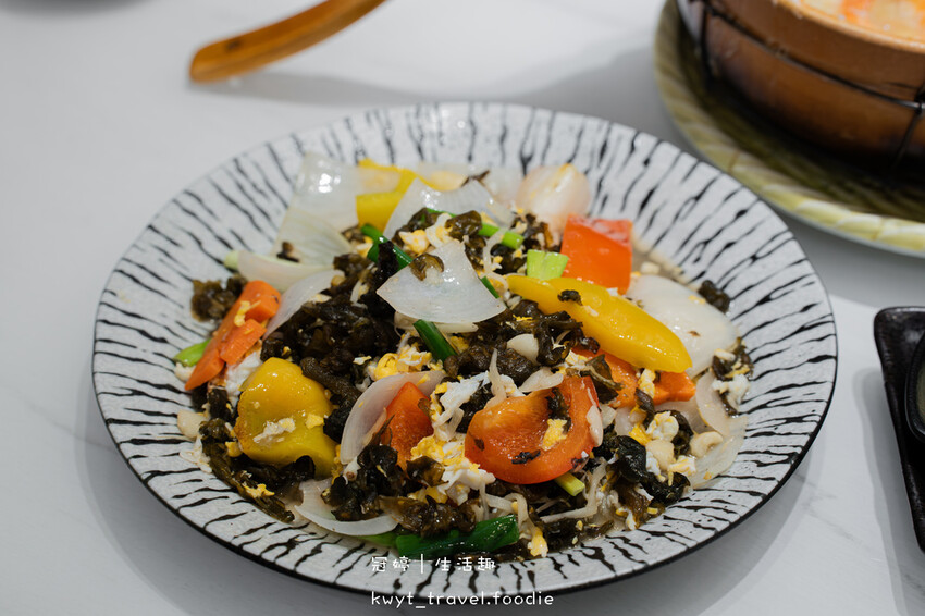 嘉義砂鍋粥_六上米砂鍋粥私房菜點心，巨好吃鱻爆紅蟳粥，每天限