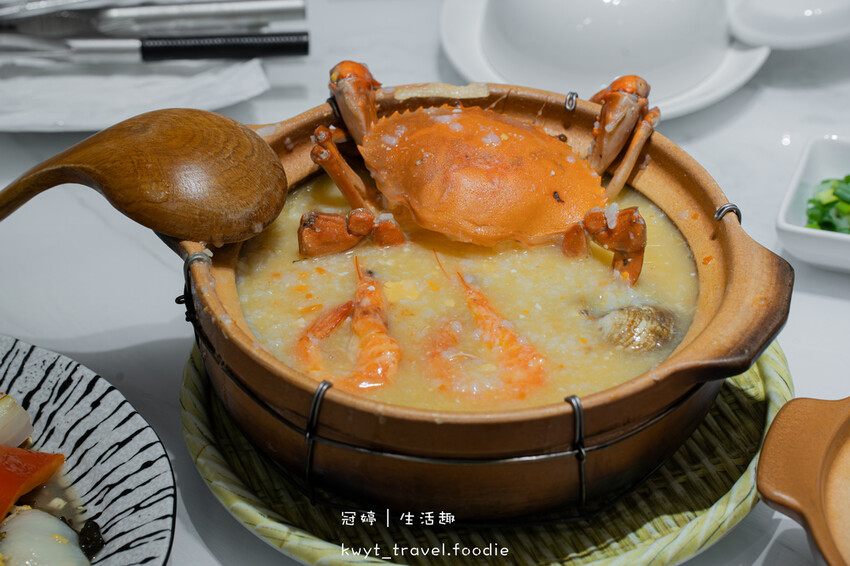 嘉義砂鍋粥_六上米砂鍋粥私房菜點心，巨好吃鱻爆紅蟳粥，每天限