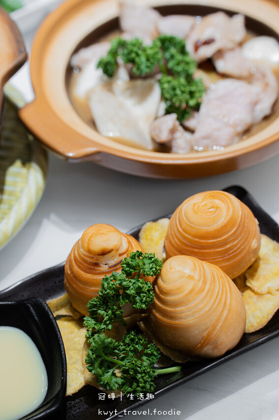 嘉義砂鍋粥_六上米砂鍋粥私房菜點心，巨好吃鱻爆紅蟳粥，每天限