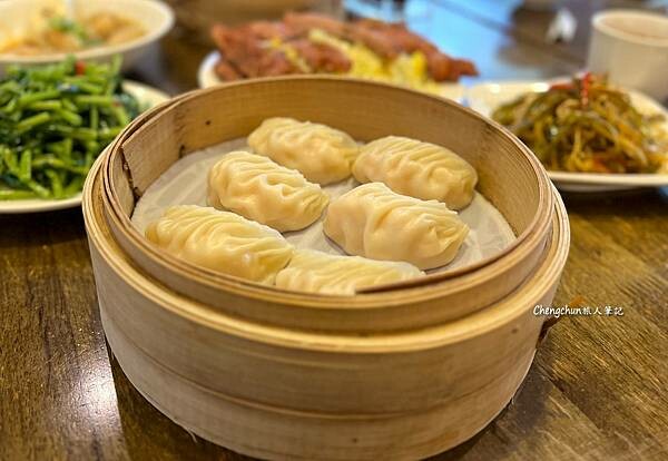 新北市永和區【五草車中華麵食館】用心、實惠，最接近鼎O豐 !