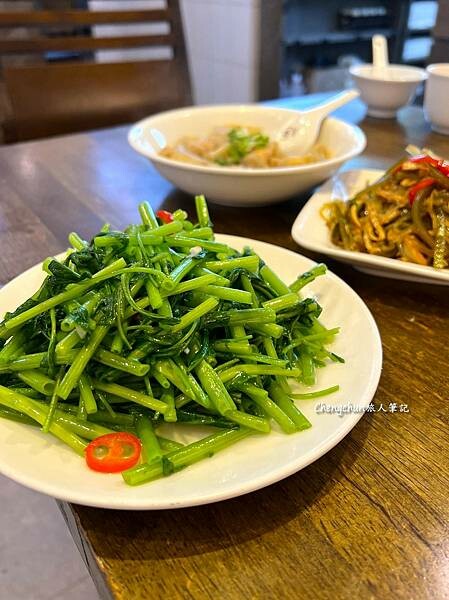 新北市永和區【五草車中華麵食館】用心、實惠，最接近鼎O豐 !