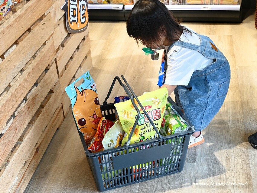 小吃貨進口食品|零食控、吃貨們的天堂,各國超夯零食通通有,要補貨就來小吃貨進口食品~
