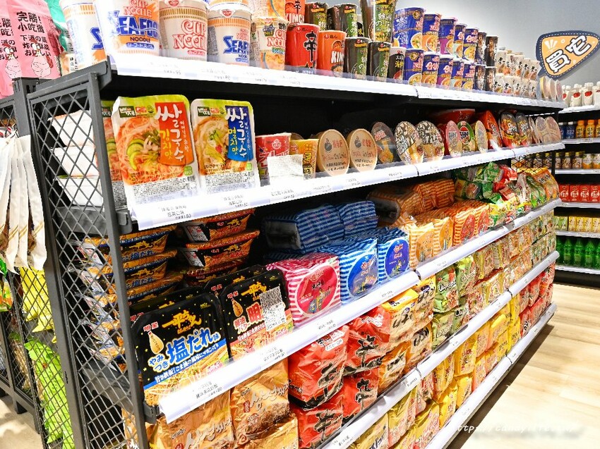 小吃貨進口食品|零食控、吃貨們的天堂,各國超夯零食通通有,要補貨就來小吃貨進口食品~