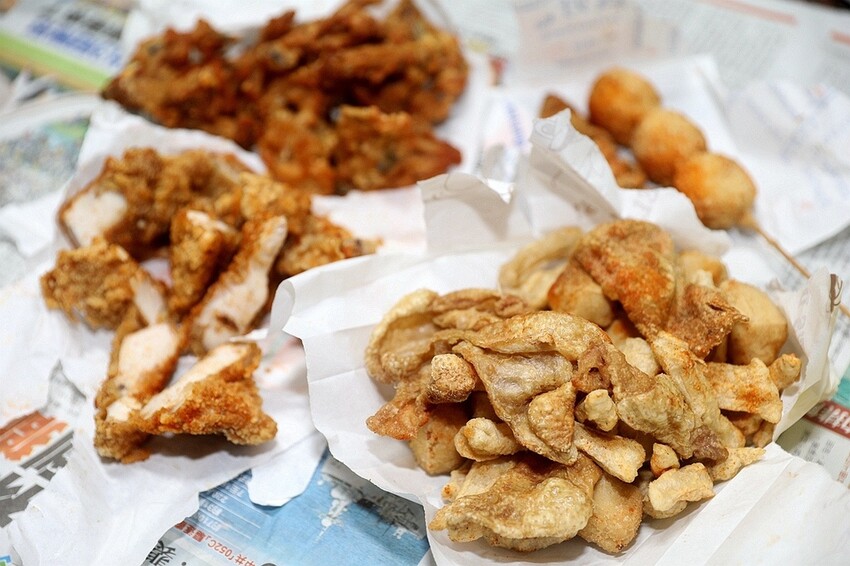 炸雞控必吃！在地人激推最強三角骨！超涮嘴 台式下午茶小確幸｜詹媽媽炸雞(竹山老街美食)