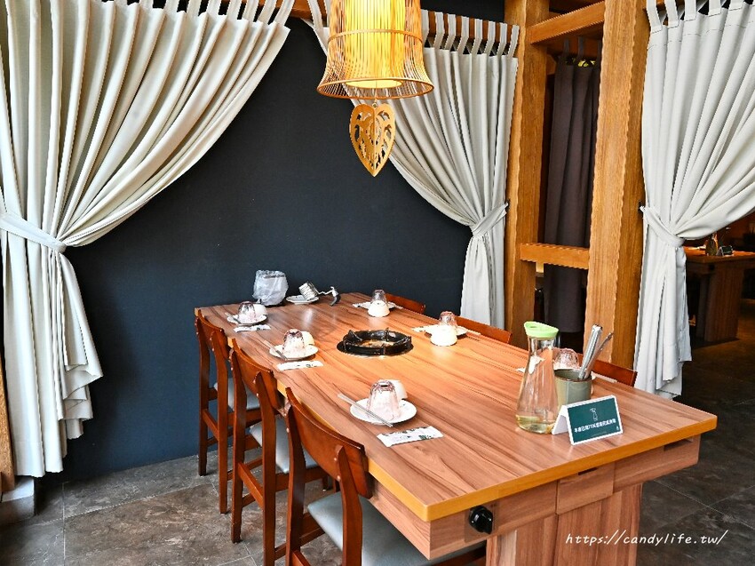 泰滾泰式火鍋｜都市中絕美叢林系泰式火鍋店，口味道地，蝦片無限吃到飽，超狂限時優惠一百元發票就送一百隻蝦！