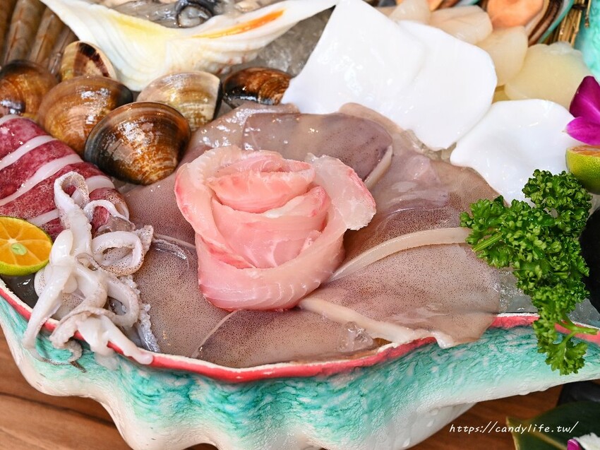 泰滾泰式火鍋｜都市中絕美叢林系泰式火鍋店，口味道地，蝦片無限吃到飽，超狂限時優惠一百元發票就送一百隻蝦！