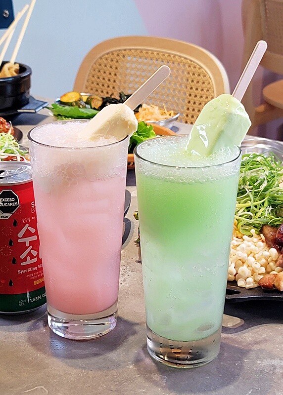 新開幕！！推擠 돼지韓式料理進駐一中商圈，必點烤肉拼盤、辣燉海鮮、繽紛韓國氣泡飲，還有6種小菜、霜淇淋