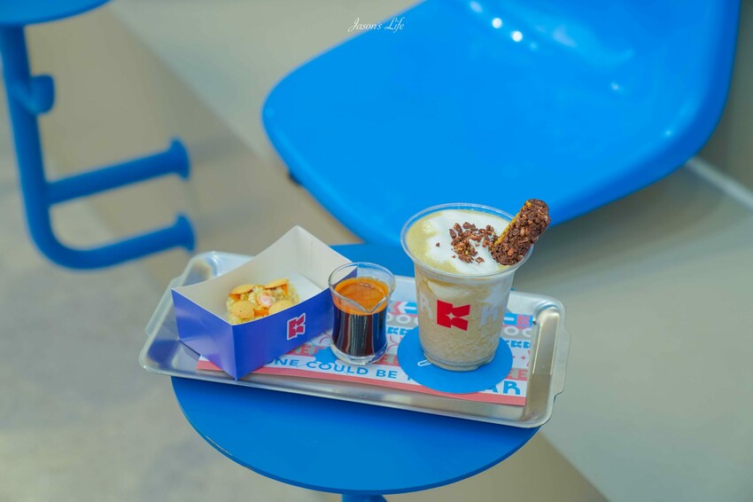【台中南屯│美食】KOOBESTAR＊咖啡＊酷必捲。新開幕台中咖啡廳推薦，打造航空主題用餐空間，糙米捲心酥與咖