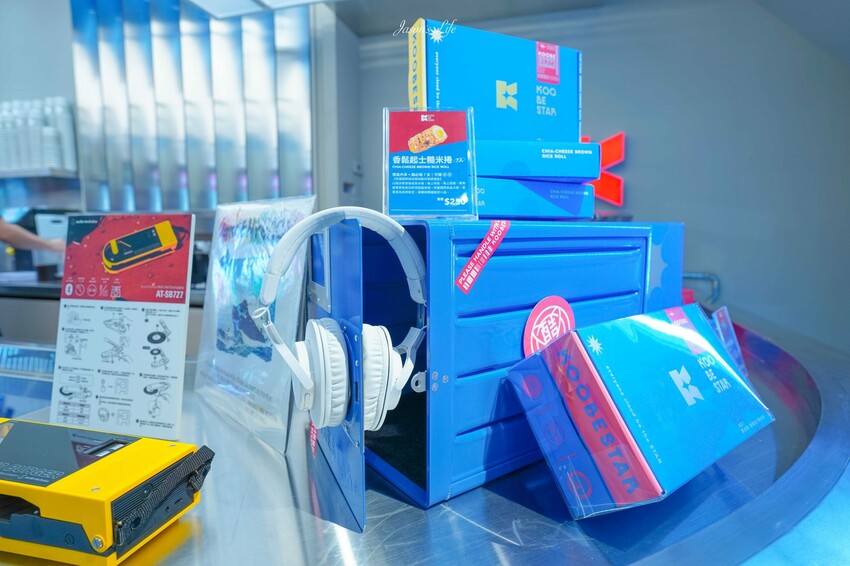 【台中南屯│美食】KOOBESTAR＊咖啡＊酷必捲。新開幕台中咖啡廳推薦，打造航空主題用餐空間，糙米捲心酥與咖