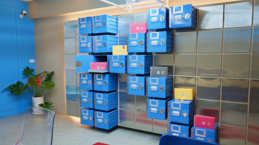 [台中] KOOBESTAR＊咖啡＊酷必捲｜全新開幕IG打卡店｜台中公益路美食！買咖啡送酷必捲