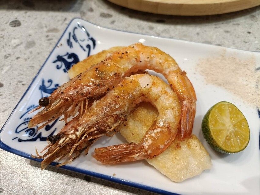 台北市大安區台北忠孝復興美食|就饗鐵板燒-台北忠孝東店。內用享現炒蔬菜、白飯、湯品、飲料、霜淇淋無限享用!