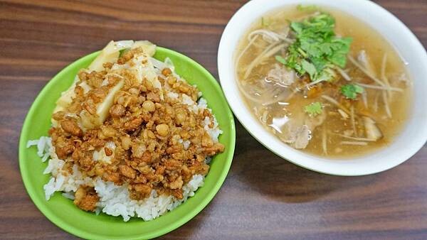 台北市中正區奇福扁食|東門捷運站附近,永康街必吃的餛飩美食