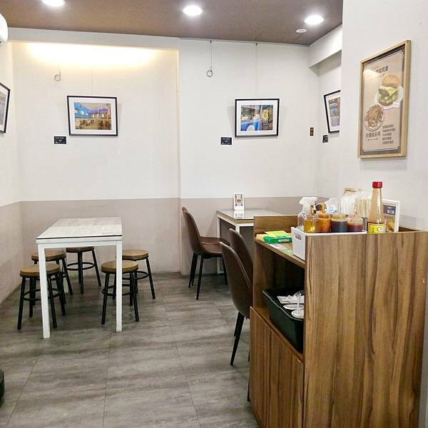 台北捷運紅線橘線民權西路站附近不限時早午餐推薦/慶三號烤肉倉庫早午餐台北天祥店/連鎖早餐店吃出中西合併