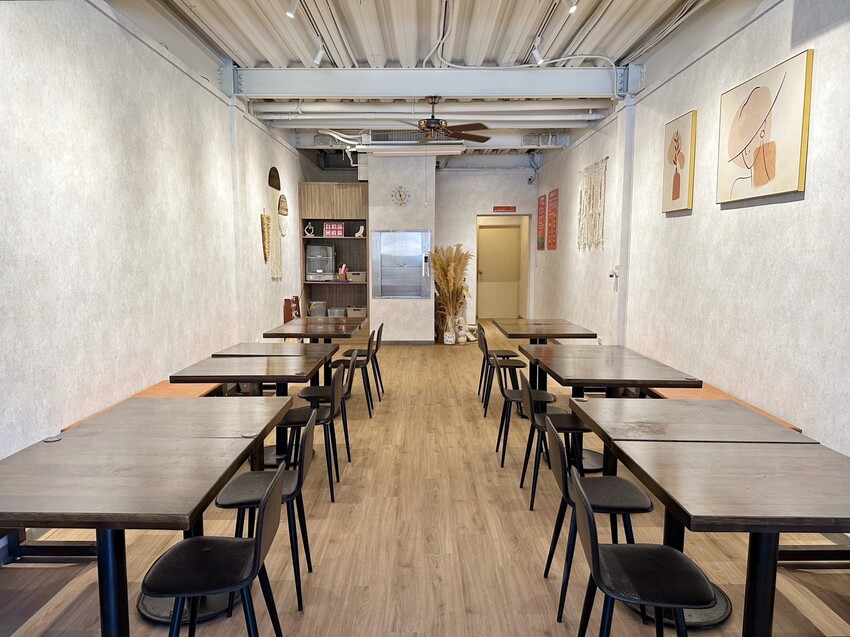 平價健康餐盒推薦!新開幕「健人餐廚馬偕店」有提供舒適的用餐空間,新品西班牙蒜香奶油蝦仁值得一試,必點套餐限定極鮮鮭魚茶碗蒸!加入會員即享優惠價~ - 阿華田的美食日記