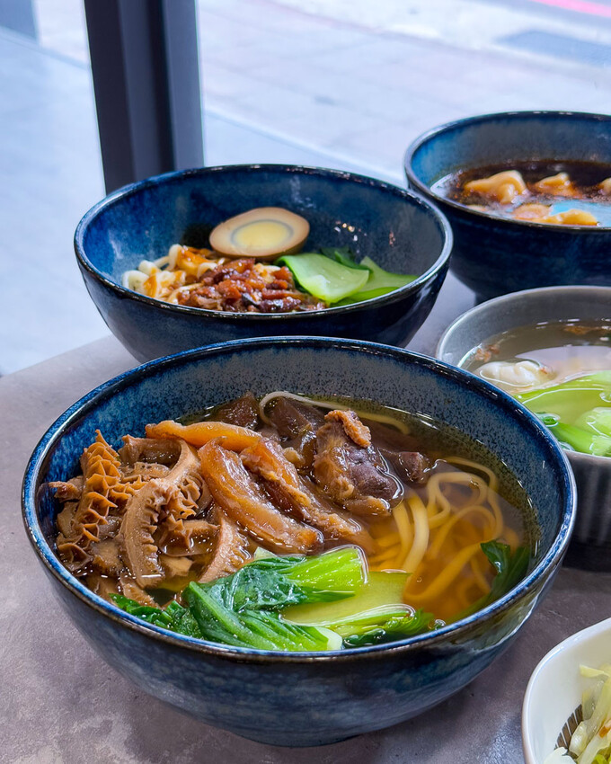 新北市三重區溫暖樸實的手作牛肉料理，牛肉湯餃、牛肉麵必點！覓牛麵鋪 - 安妮 Anny
