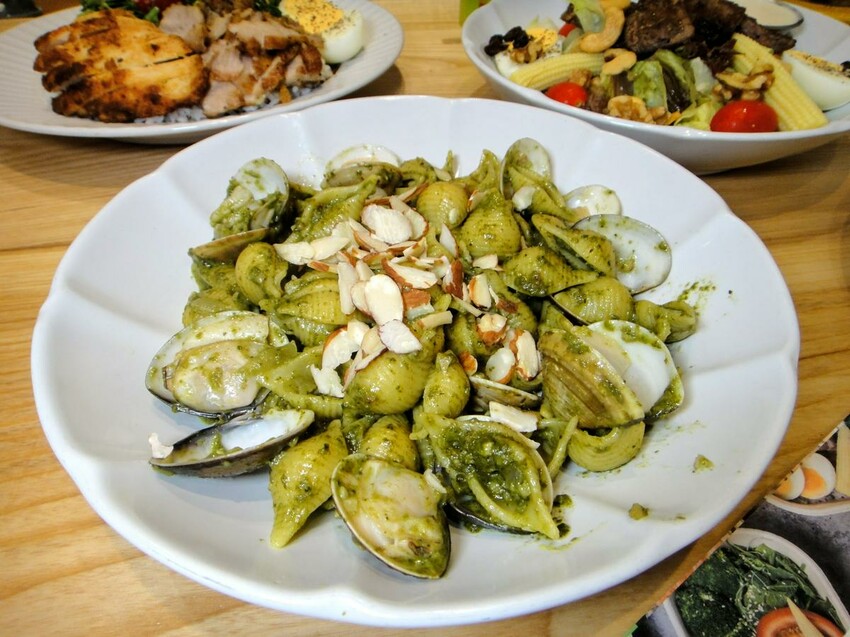 【美食】「食光機奇岩店」中西式簡餐、義大利麵、健康餐盒，北投