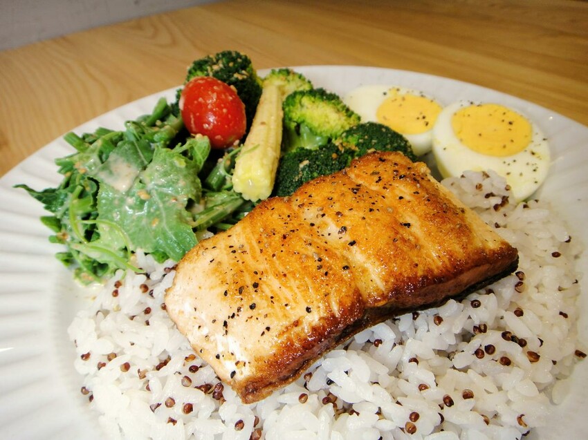 【美食】「食光機奇岩店」中西式簡餐、義大利麵、健康餐盒，北投