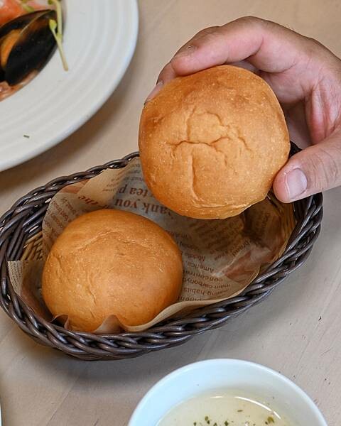 帕菲puffy｜鳳山區美食｜親子、寵物友善餐廳｜鳳凌廣場周邊義式餐廳｜三色萌熊泡芙、義大利麵、燉飯