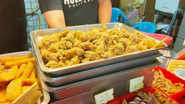 第一家 鹹酥雞｜４０元超便宜鹹酥雞店，每天只開五小時，晚來吃不到