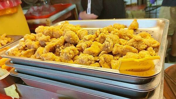 第一家 鹹酥雞｜４０元超便宜鹹酥雞店，每天只開五小時，晚來吃不到