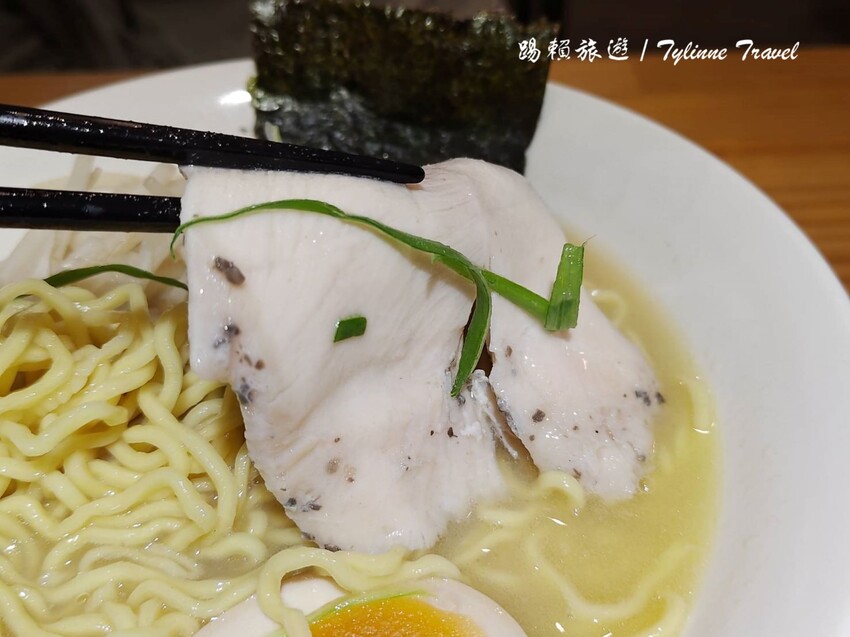 大安科技大樓拉麵！裸湯拉麵雞白湯宵夜首選，原味與柚子鹽雙口味推薦。