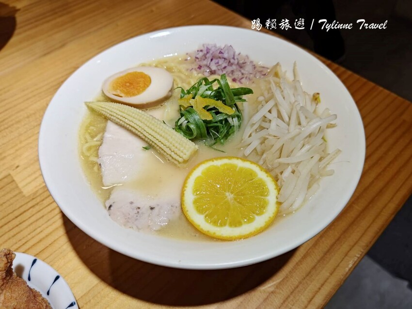 大安科技大樓拉麵！裸湯拉麵雞白湯宵夜首選，原味與柚子鹽雙口味推薦。