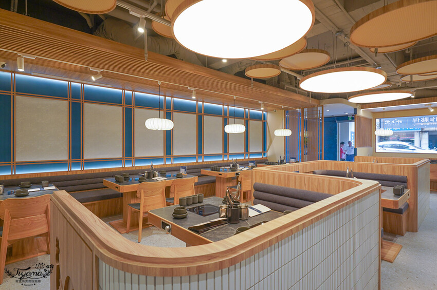 桃園火鍋。珍上堂海陸火鍋城：桃園精品火鍋「黃金雞上湯」，生猛鮮活波士頓龍蝦這裡吃 @緹雅瑪 美食旅遊趣