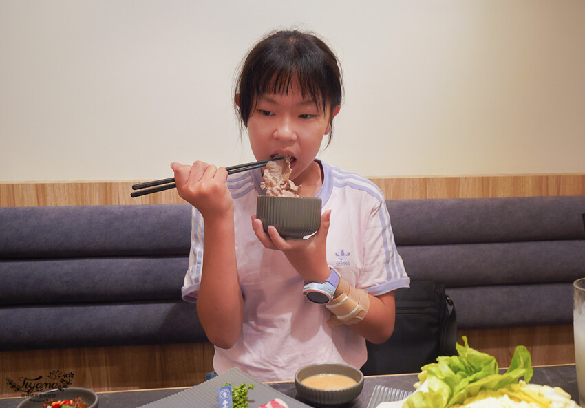 桃園火鍋。珍上堂海陸火鍋城：桃園精品火鍋「黃金雞上湯」，生猛鮮活波士頓龍蝦這裡吃 @緹雅瑪 美食旅遊趣