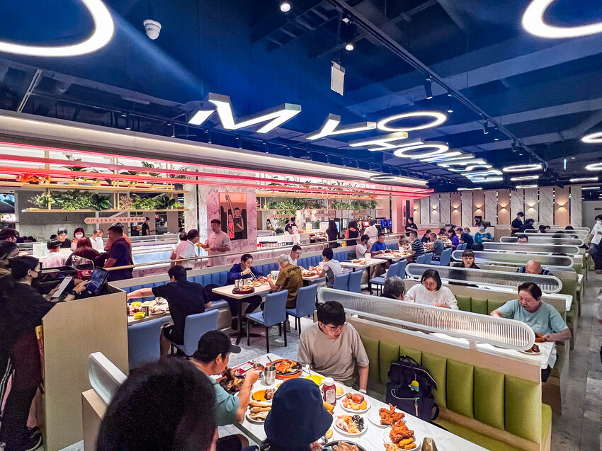 新北市林口區我家牛排林口A9店｜現場人山人海！全台最大我家牛排，值得排嗎？