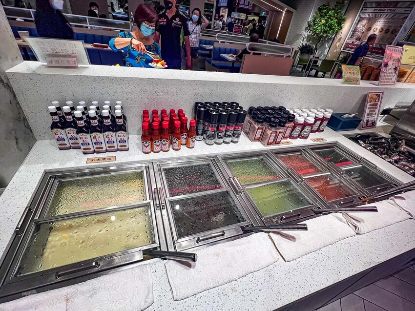 新北市林口區我家牛排林口A9店｜現場人山人海！全台最大我家牛排，值得排嗎？