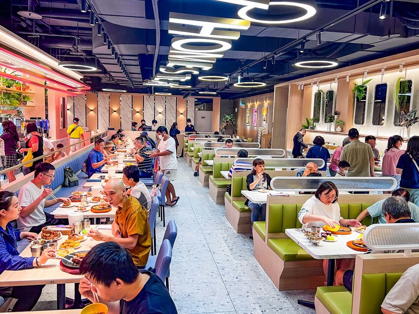 新北市林口區我家牛排林口A9店｜現場人山人海！全台最大我家牛排，值得排嗎？