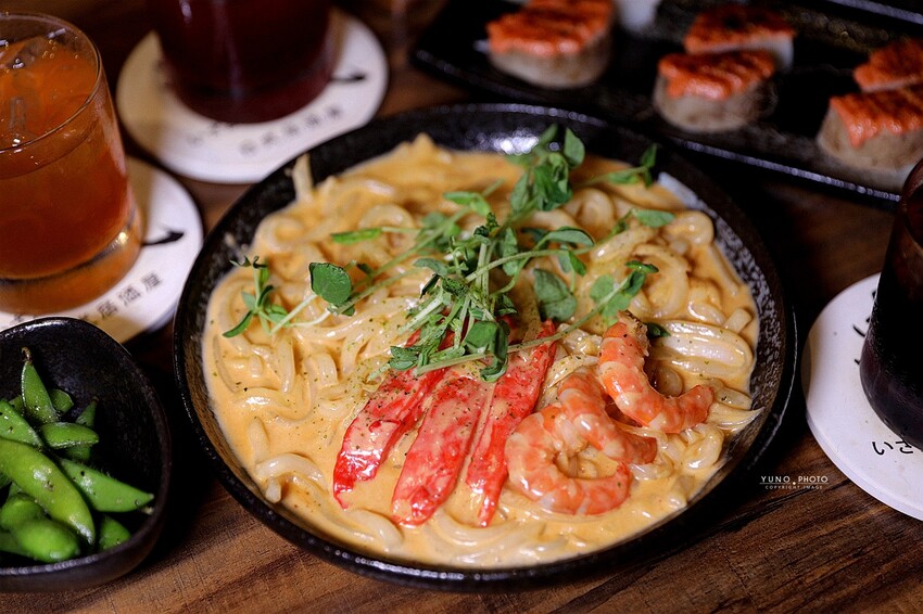 開到凌晨兩點的深夜食堂！身居巷弄卻人氣爆棚 沒預約吃不到｜串岐日式居酒屋【板橋江子翠串燒居酒屋】