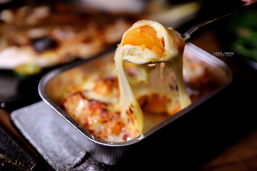 開到凌晨兩點的深夜食堂！身居巷弄卻人氣爆棚 沒預約吃不到｜串岐日式居酒屋【板橋江子翠串燒居酒屋】