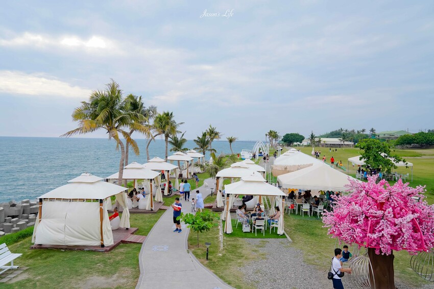 高雄市彌陀區【高雄彌陀|景點】愛琴海岸海景渡假農場。高雄彌陀海景景觀餐廳,不用跑恆春就有愛琴海,多種打卡藝術