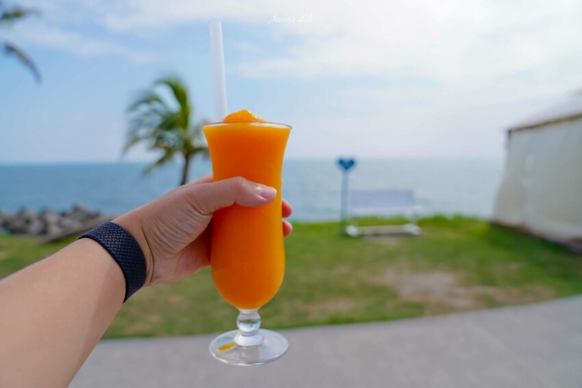 高雄市彌陀區【高雄彌陀|景點】愛琴海岸海景渡假農場。高雄彌陀海景景觀餐廳,不用跑恆春就有愛琴海,多種打卡藝術