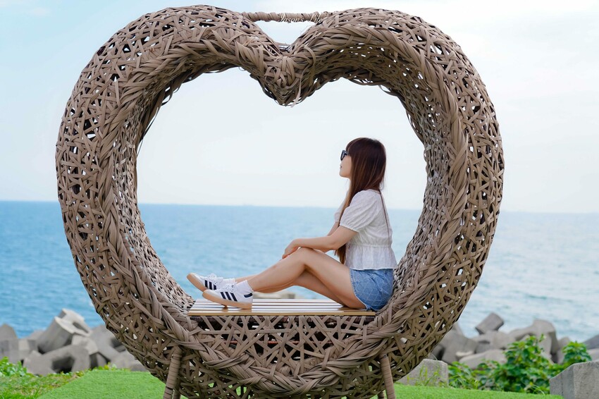 高雄市彌陀區【高雄彌陀|景點】愛琴海岸海景渡假農場。高雄彌陀海景景觀餐廳,不用跑恆春就有愛琴海,多種打卡藝術