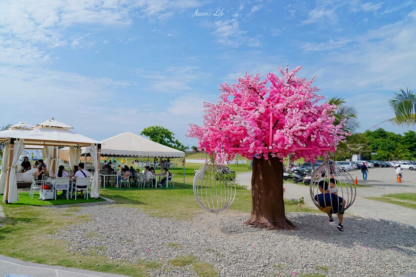 高雄市彌陀區【高雄彌陀|景點】愛琴海岸海景渡假農場。高雄彌陀海景景觀餐廳,不用跑恆春就有愛琴海,多種打卡藝術