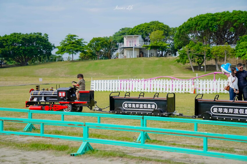 高雄市彌陀區【高雄彌陀|景點】愛琴海岸海景渡假農場。高雄彌陀海景景觀餐廳,不用跑恆春就有愛琴海,多種打卡藝術