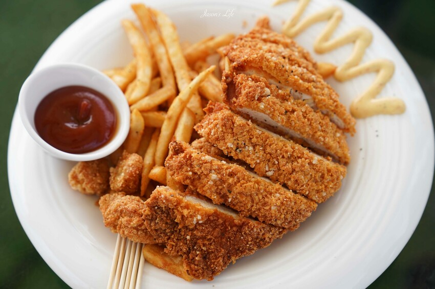 高雄市彌陀區【高雄彌陀|景點】愛琴海岸海景渡假農場。高雄彌陀海景景觀餐廳,不用跑恆春就有愛琴海,多種打卡藝術