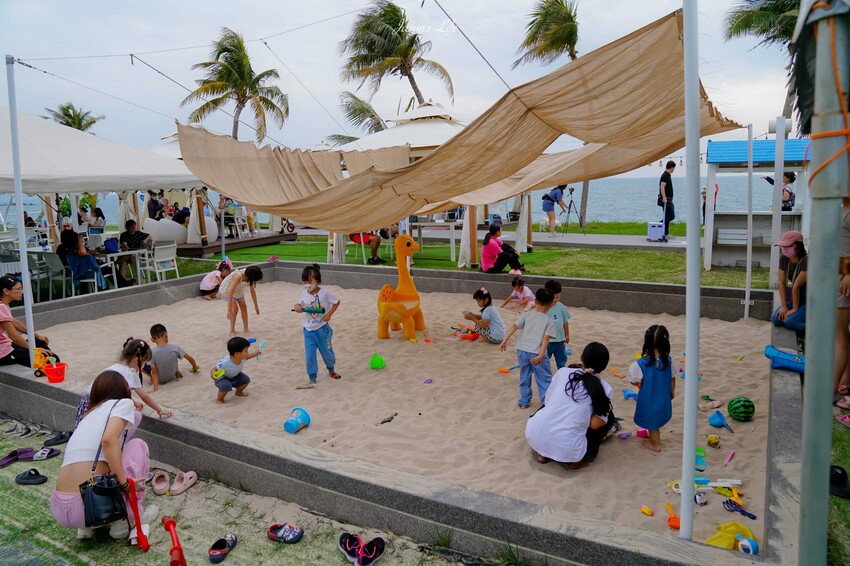 高雄市彌陀區【高雄彌陀|景點】愛琴海岸海景渡假農場。高雄彌陀海景景觀餐廳,不用跑恆春就有愛琴海,多種打卡藝術