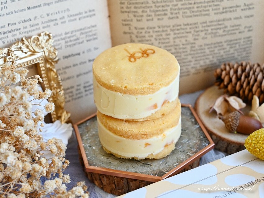 彰化超夯66 cheesecake進駐台中勤美誠品，主打20種口味北海道奶油三明治冰淇淋，還有招牌北海道起司蛋糕也買得到～