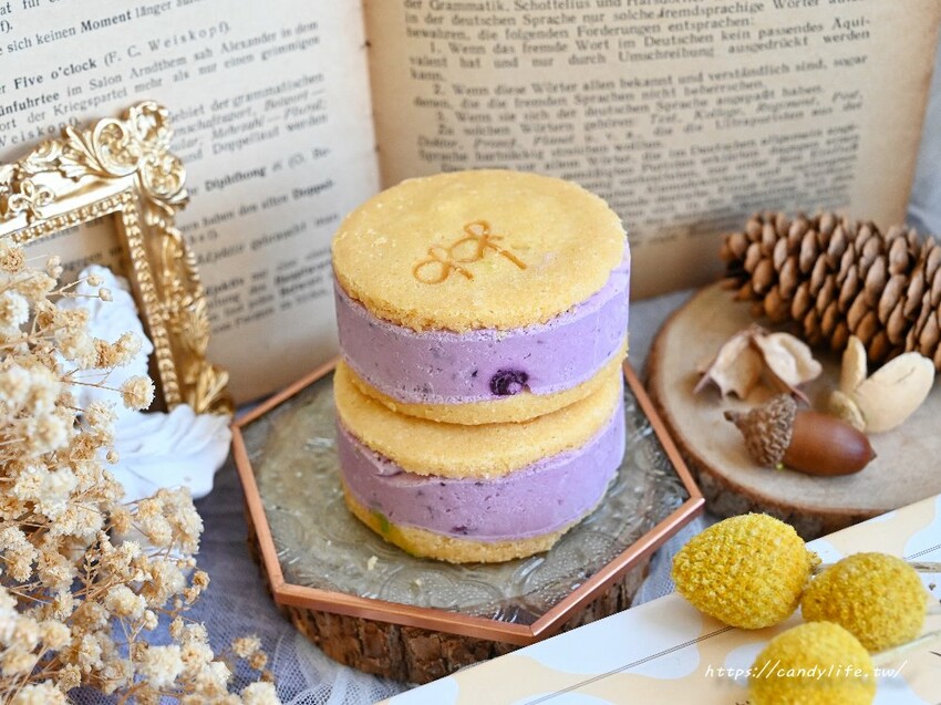 彰化超夯66 cheesecake進駐台中勤美誠品，主打20種口味北海道奶油三明治冰淇淋，還有招牌北海道起司蛋糕也買得到～