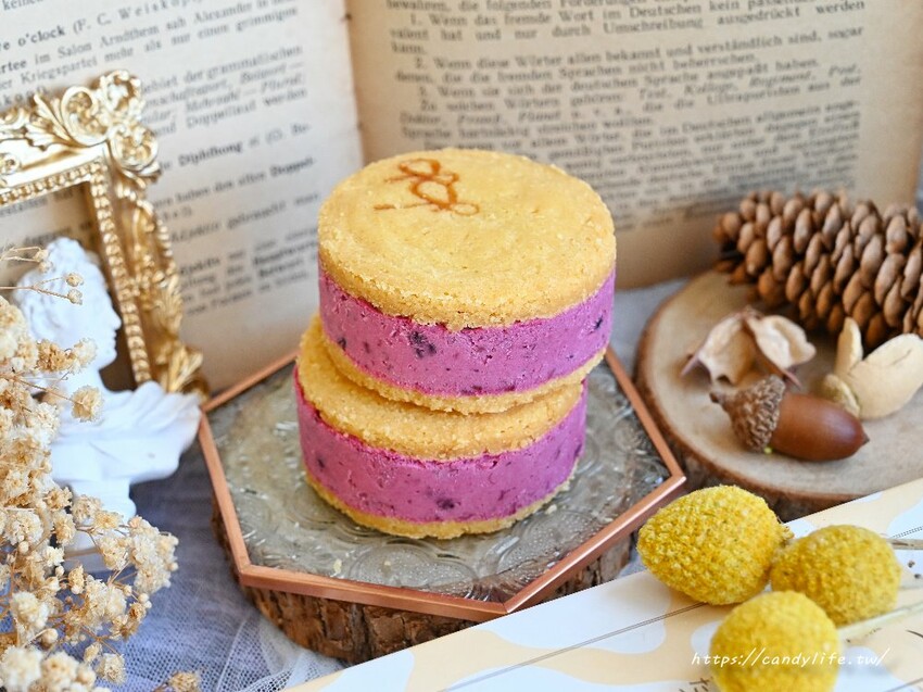 彰化超夯66 cheesecake進駐台中勤美誠品，主打20種口味北海道奶油三明治冰淇淋，還有招牌北海道起司蛋糕也買得到～