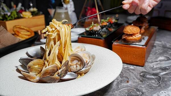 LINE_ALBUM_Luxy Vivid Bistro 餐酒館_230625_15.jpg