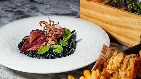 LINE_ALBUM_Luxy Vivid Bistro 餐酒館_230625_13.jpg