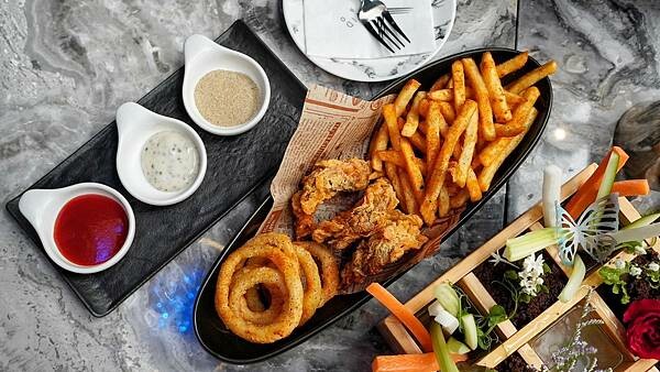 LINE_ALBUM_Luxy Vivid Bistro 餐酒館_230625_32.jpg