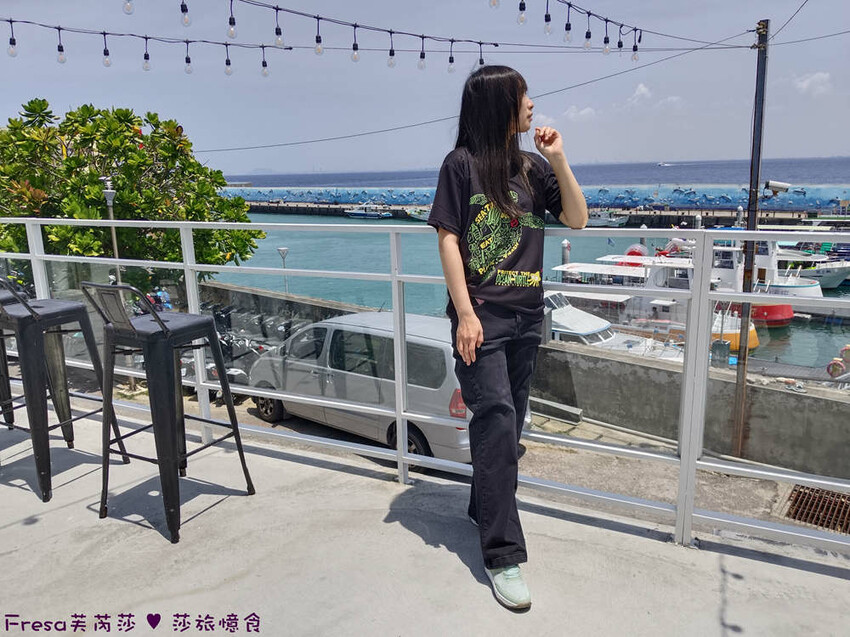 屏東縣琉球鄉小琉球熱炒【飯賣獨品海鮮熱炒店】白沙尾渡船碼頭第一排海景餐廳.小琉球特色菜蜂巢蝦＋龍蝦三明治必點菜色│